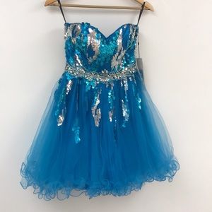 Blue short formal dress. Alyce Paris Size 2 NWT